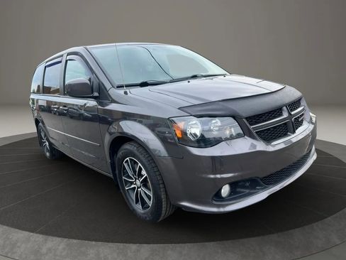 Used 2016 Dodge Grand Caravan R/T FWD image 3