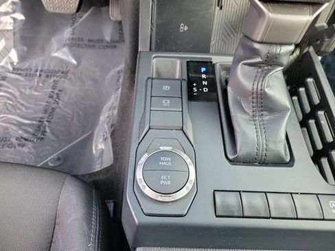 Used 2024 Toyota Tacoma SR5 w/ SR5 Upgrade Package image 35