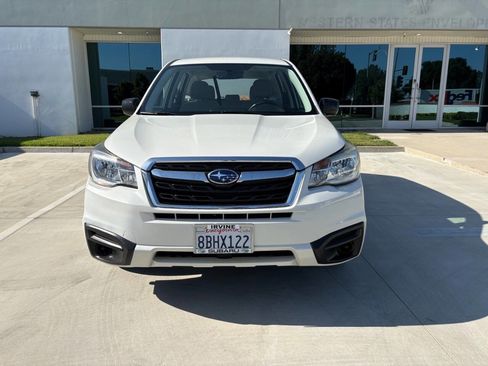 Used 2018 Subaru Forester 2.5i AWD/4WD image 2
