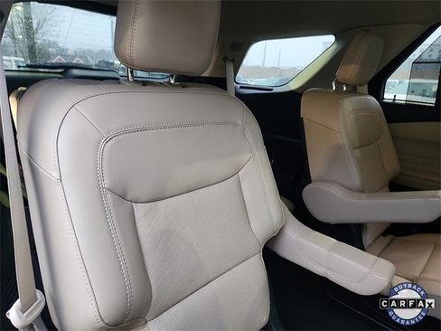 Certified 2023 Ford Explorer Limited w/ Limited Technology Package image 29