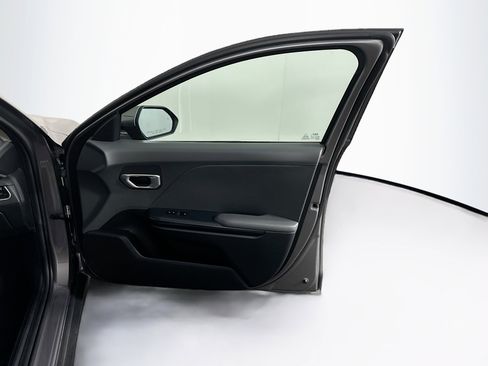 Used 2025 Kia K4 LXS image 31