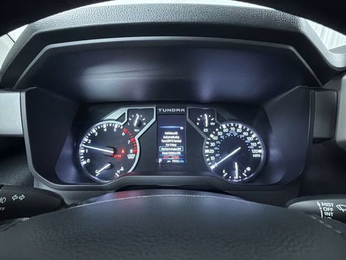 Certified 2022 Toyota Tundra SR5 w/ SR5 Convenience Package AWD/4WD image 10