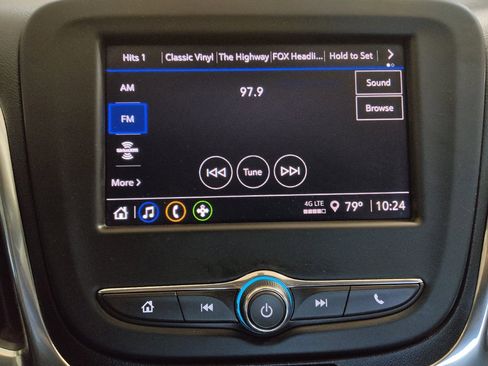 Used 2022 Chevrolet Equinox LS AWD/4WD image 25