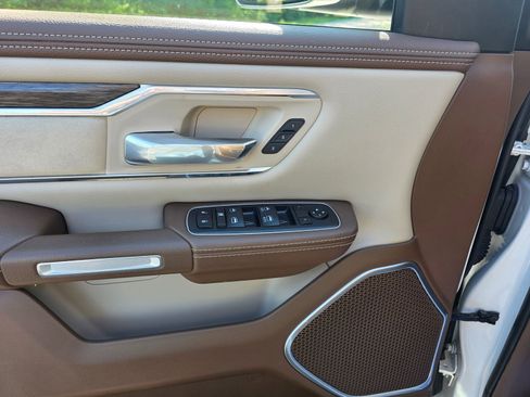 Used 2020 RAM 1500 Laramie image 17