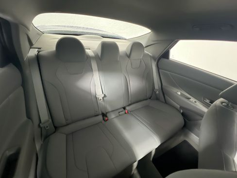 Used 2023 Hyundai Elantra SE w/ Cargo Package FWD image 30