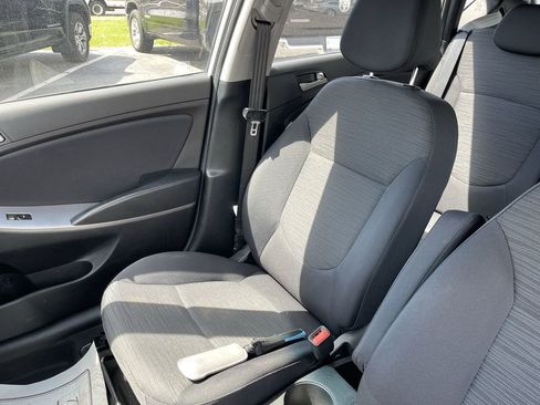 Used 2016 Hyundai Accent SE FWD image 21