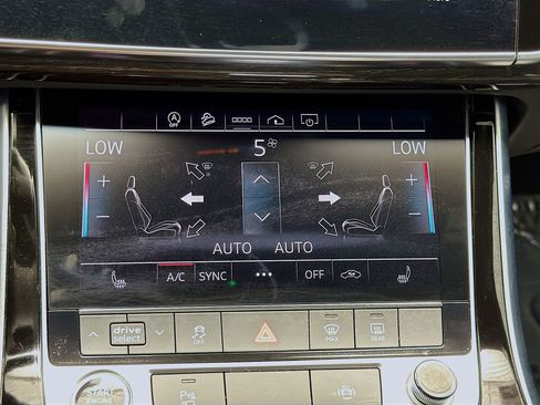 Used 2021 Audi Q7 3.0T Premium w/ Convenience Package image 10