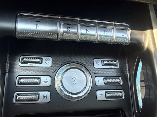 Used 2025 Lincoln Nautilus Premier AWD/4WD image 17