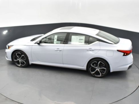 New 2025 Nissan Altima 2.5 SR image 47