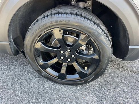 Used 2023 Ford Explorer ST-Line w/ Class IV Trailer Tow Package image 11