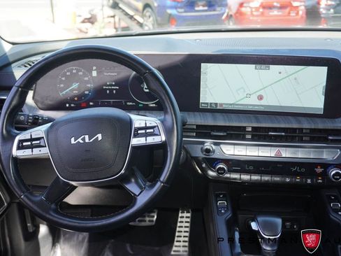 Used 2023 Kia Telluride SX AWD/4WD image 2