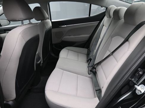 Used 2020 Hyundai Elantra SE w/ Cargo Package (C1) image 13