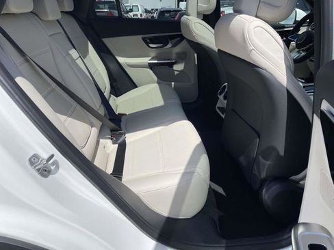 New 2026 Mercedes-Benz GLC 300 4MATIC image 18