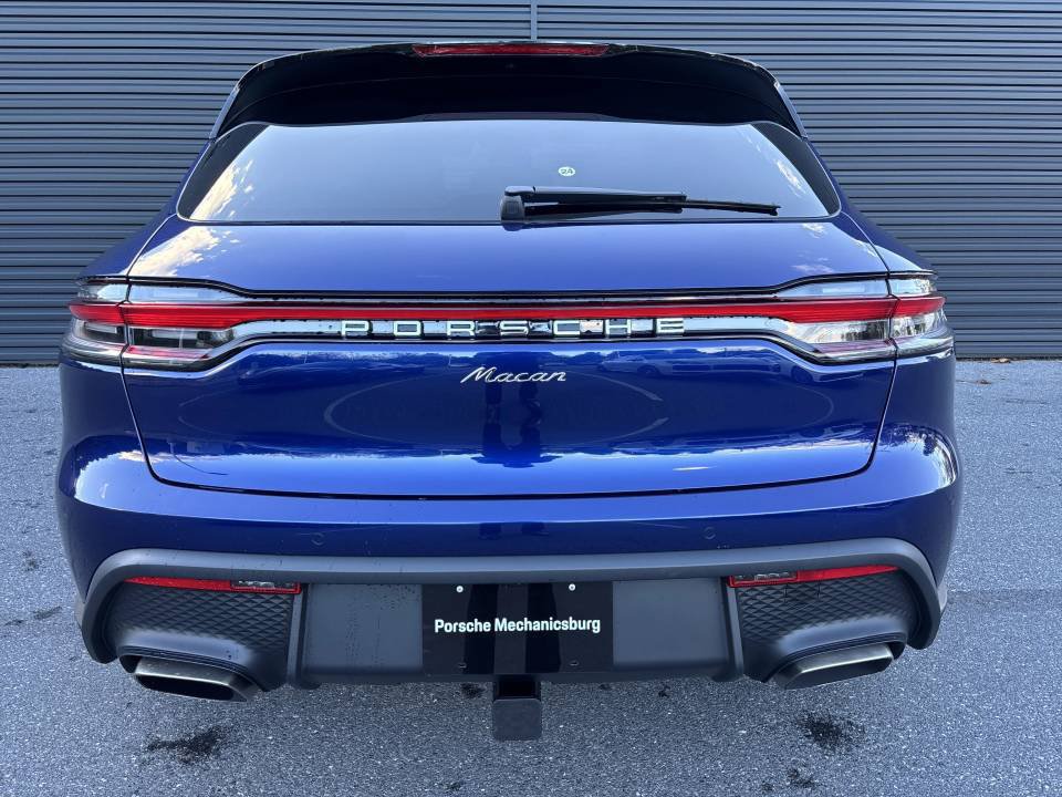 Certified 2026 Porsche Macan AWD/4WD image 4