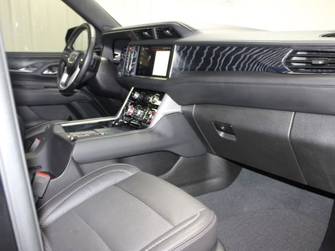 Used 2023 GMC Yukon Denali w/ Max Trailering Package image 26
