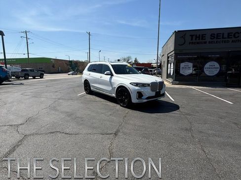 Used 2021 BMW X7 xDrive40i AWD/4WD image 1