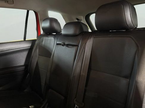 Used 2018 Volkswagen Tiguan SEL FWD image 48