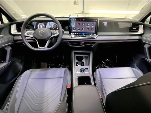 New 2026 Volkswagen Tiguan SE AWD/4WD image 5
