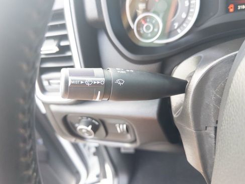 Used 2024 RAM 2500 Big Horn image 25