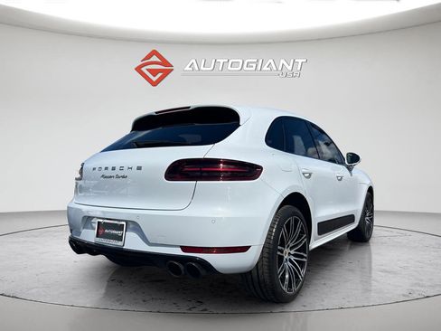 Used 2017 Porsche Macan Turbo image 7