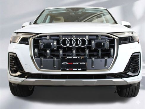 Certified 2025 Audi Q7 2.0T Premium Plus image 26