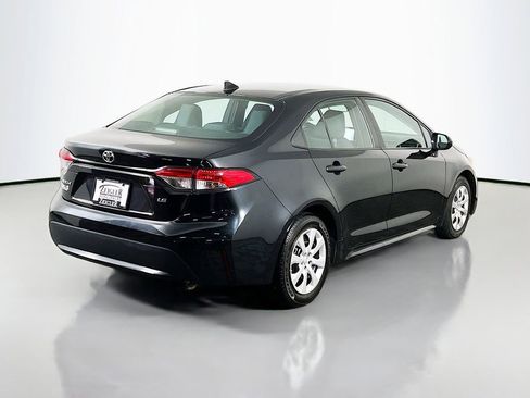 Used 2021 Toyota Corolla LE FWD image 5