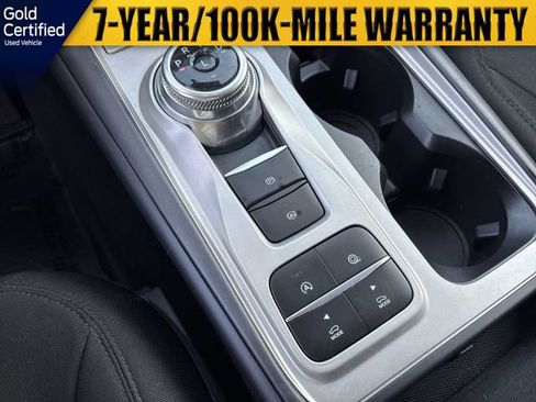Used 2024 Ford Explorer XLT RWD image 28