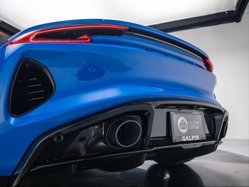 Used 2025 Lotus Emira RWD image 31