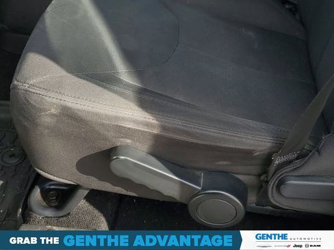 Used 2016 Jeep Wrangler Unlimited Sport image 9