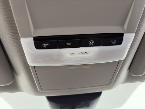 Certified 2025 Nissan Sentra SV FWD image 31