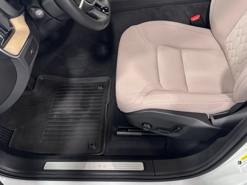 Certified 2026 Volvo XC60 B5 Plus AWD/4WD image 11