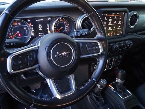 Used 2021 Jeep Wrangler Unlimited Sahara image 25