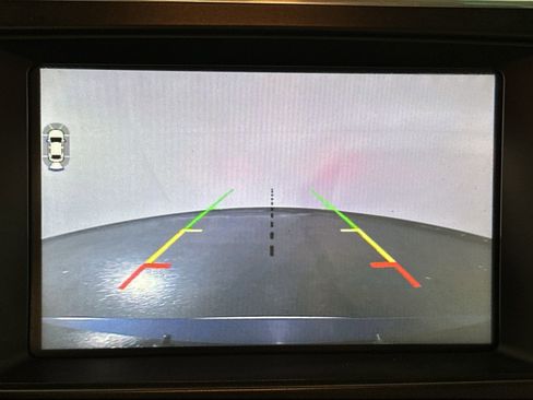 Used 2016 Ford Explorer Platinum image 21