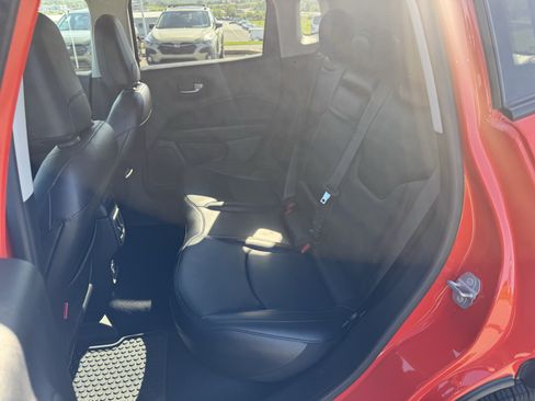 Used 2019 Jeep Compass Trailhawk w/ Leather Interior Group AWD/4WD image 13