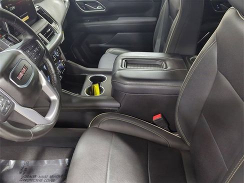 Certified 2024 GMC Yukon SLT w/ SLT Luxury Package image 19