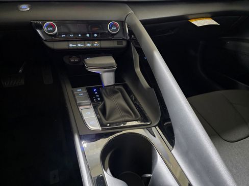New 2026 Hyundai Elantra Blue image 27