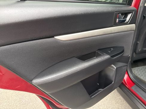 Used 2012 Subaru Outback 2.5i Premium image 12