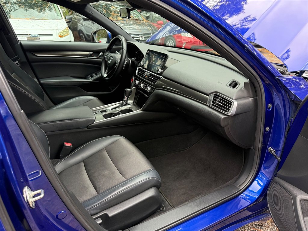 Used 2018 Honda Accord Sport image 16