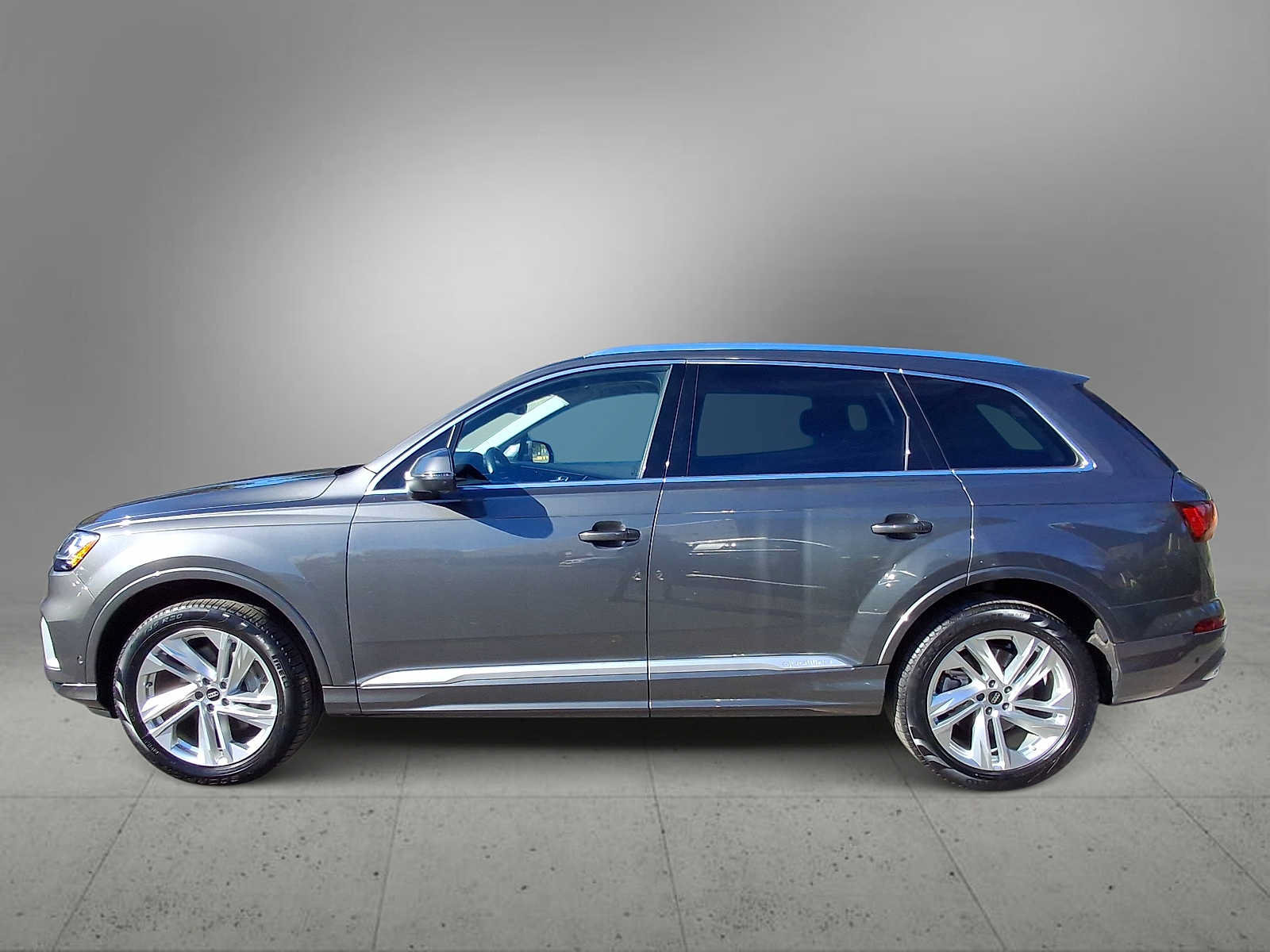 Used 2023 Audi Q7 2.0T Premium w/ Convenience Package AWD/4WD image 5