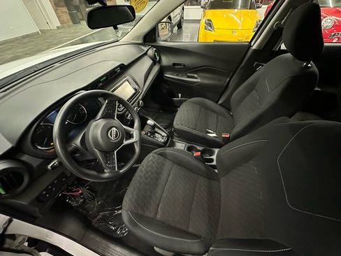 Used 2022 Nissan Kicks S image 17