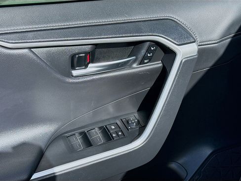 Used 2024 Toyota RAV4 Limited image 15