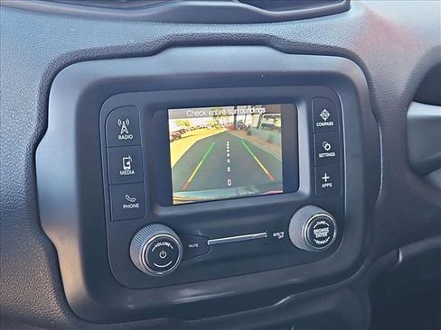 Used 2019 Jeep Renegade Sport image 19