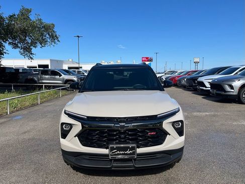Used 2026 Chevrolet TrailBlazer RS w/ Convenience Package FWD image 2