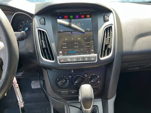 Used 2014 Ford Focus S FWD image 22