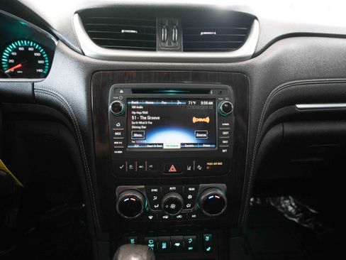Used 2017 Chevrolet Traverse Premier AWD/4WD image 16