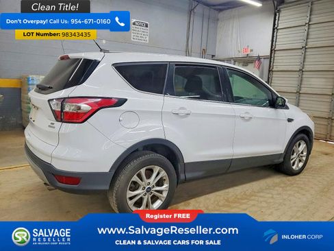 Used 2017 Ford Escape SE FWD image 4