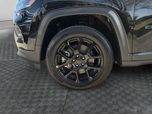 New 2026 Jeep Compass Latitude image 23