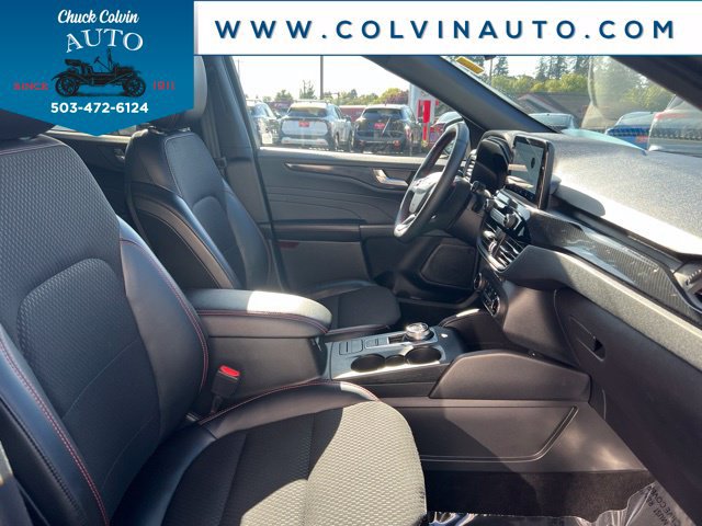Used 2025 Ford Escape ST-Line Select AWD/4WD image 22