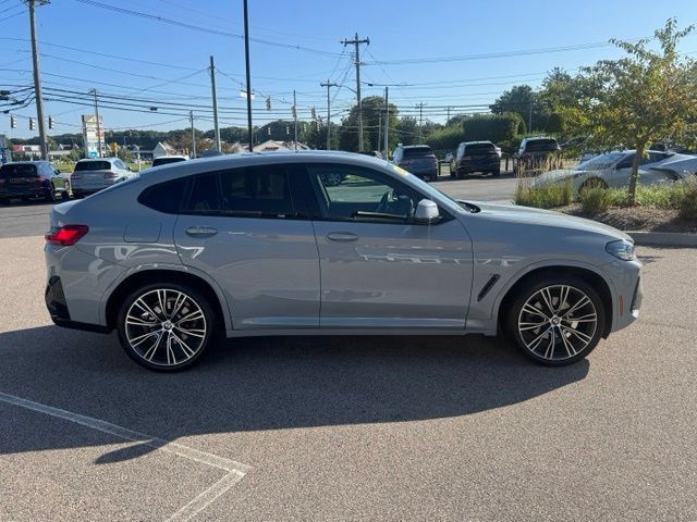 Used 2022 BMW X4 xDrive30i w/ M Sport Package AWD/4WD image 15