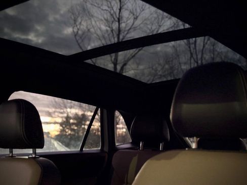 Used 2022 Volkswagen Atlas Cross Sport SE image 15